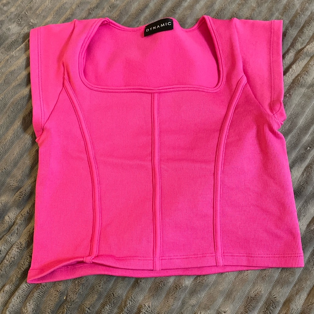 Kami Seamless Hot Pink Top )NWT, Never Been Worn)